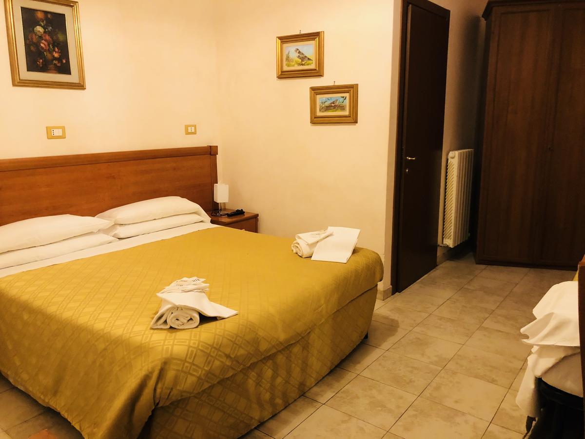 Hotel Casarola - Trigoria Castel di Decima Экстерьер фото